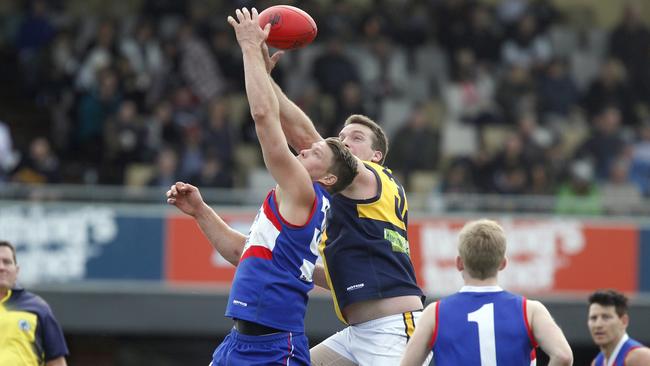 Michael Florance in action for North Heidelberg. Picture: Richard Serong