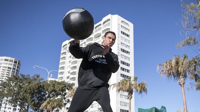 Tszyu trains out in the sunshine. Picture: Peter Wallis