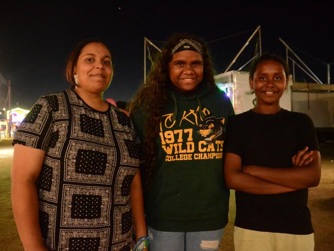 Shikeyia Kennedy, Myhtia Kennedy and Nevaeh McLean at the Charters Towers Show. Picture: Trudy Brown