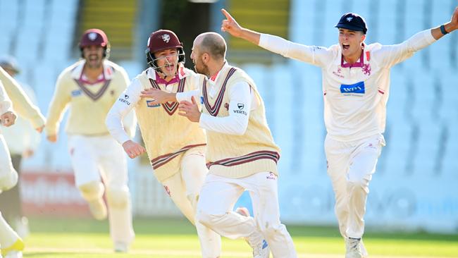 Jack Leach of Somerset celebrates the wicket of Dan Worrall. Photo by Harry Trump/Getty Images