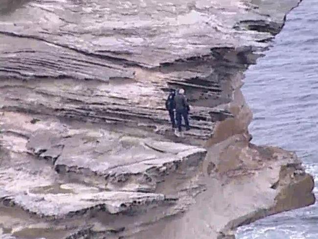 Kurnell cliff death: Man falls from rock ledge while whale watching ...