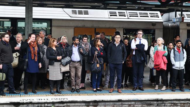 A cracked rail caused chaos for commuters today.