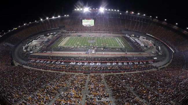 virginia-tech-v-tennessee-massive-college-football-crowd-at-bristol