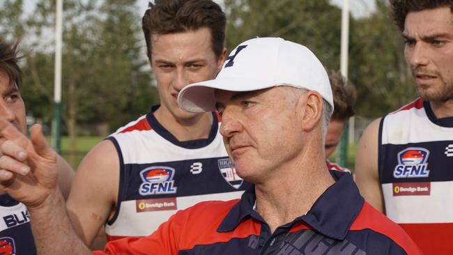 Southern league Div 1: Oakleigh District v Highett. Highett coach Brad Berry at the huddle. Picture: Valeriu Campan