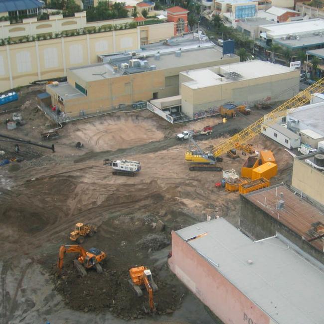 2003 : Circle on Cavill construction site