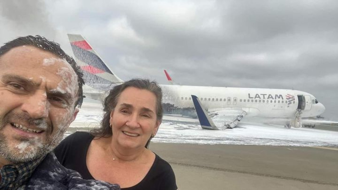 Loty: pasażerowie katastrofy lotniczej robią najlepsze selfie roku