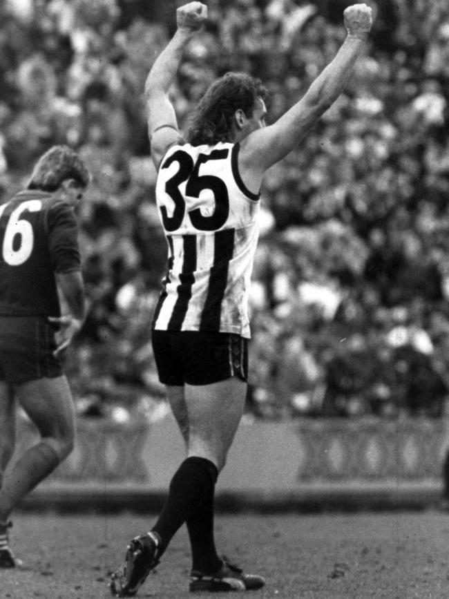 Peter Daicos endured an anterior cruciate ligament injury.