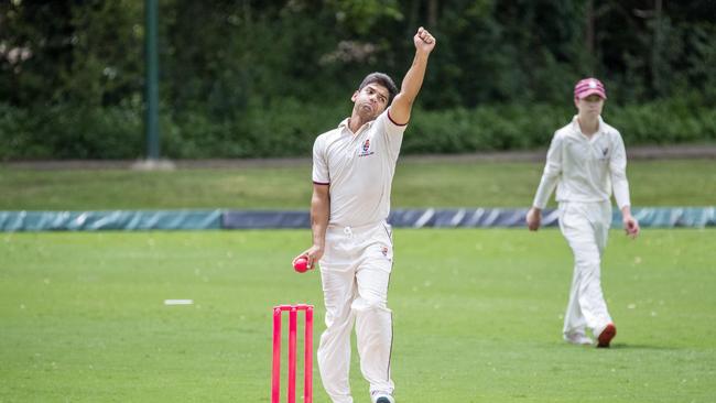 Shahzaib Farhan bowling for IGS. (AAP Image/Richard Walker)