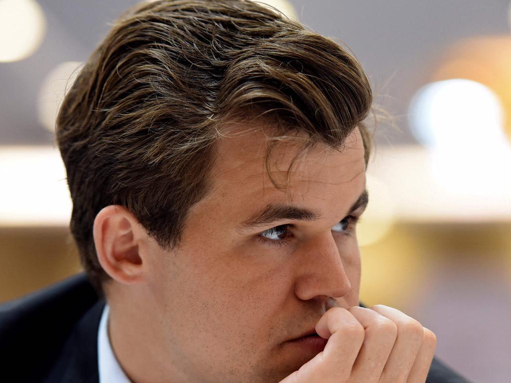 Chess Is in Chaos Over Suspicion That a Player Cheated Against Magnus  Carlsen - WSJ