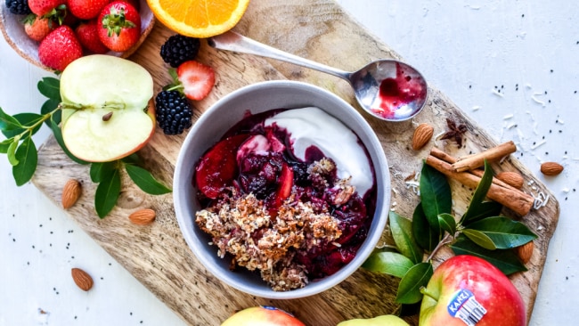 Breakfast ideas: Apple Berry Breakfast Crumble | body+soul