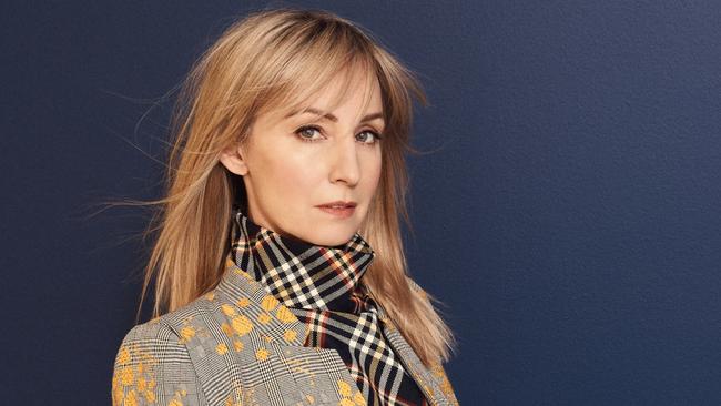 ”I have decided to be very quiet about [my life].” Lisa McCune photographed by Damian Bennett for Stellar