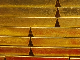 Gold prices have fallen despite continued tensions in Ukraine and Iraq.