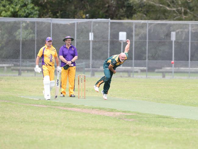 Palm Beach Currumbin (batting) vs. Helensvale in Community Div 1 Quinton Ryan. 25 November 2023 Palm Beach Picture by Richard Gosling