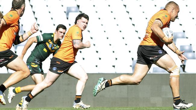 Try-bound Tigers prop Tony Campbell. Picture: John Appleyard