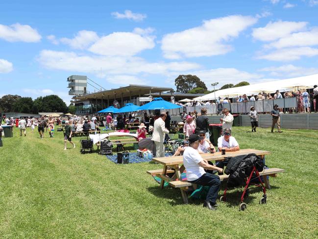 MELBOURNE, AUSTRALIA – DECEMBER 8 2024 Punters attend the Werribee Cup in Werribee on December 8th, 2024. Picture: Brendan Beckett