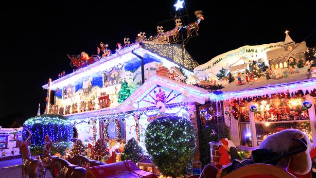 Christmas Lights display at 7, Mallee St, Quakers Hill.