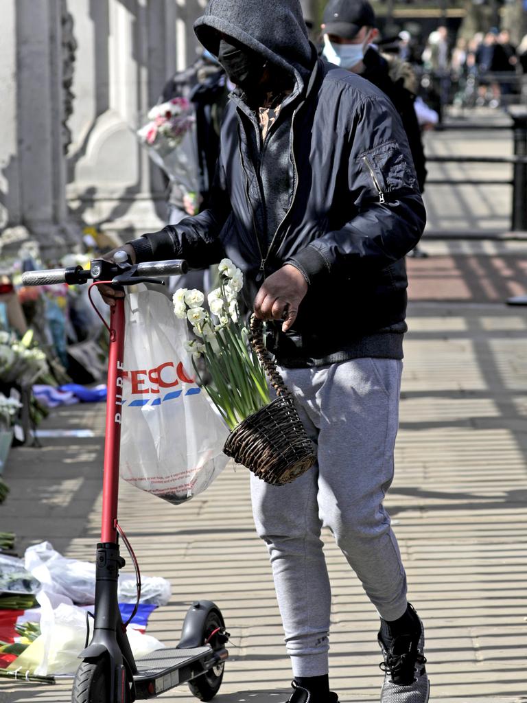 Members of the public laid floral tributes outside the Palace. Picture: John Phillips/Getty Images