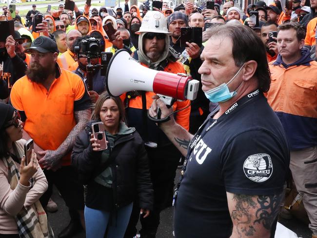 Victorian State Secretary of CFMEU John Setka attempts to talk to construction workers who are against compulsory covid vaccinations. It turned to violence at the door of the CFMEU office in Elizabeth street. Monday, September 20, 2021. Picture: David Crosling