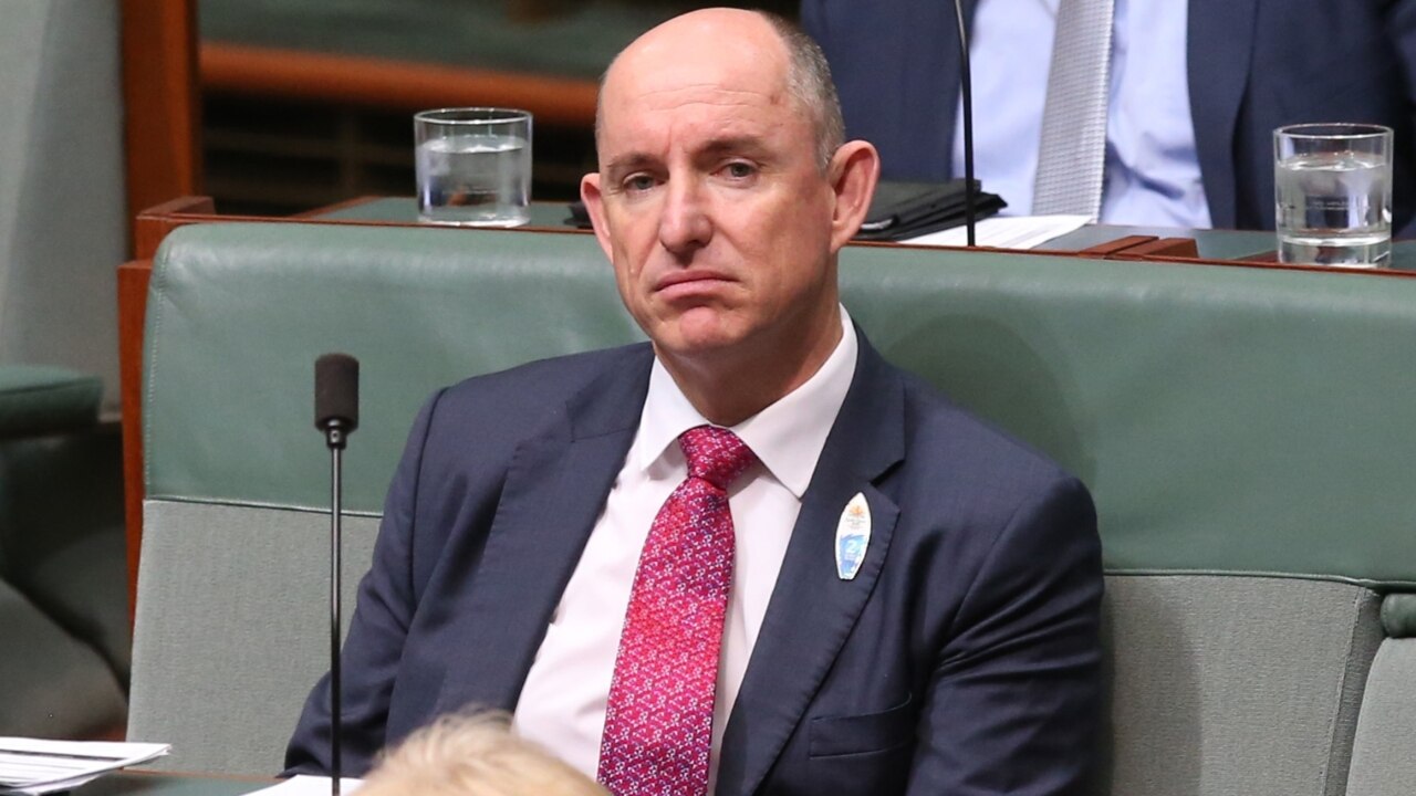 Assistant Treasurer confuses debt and deficit