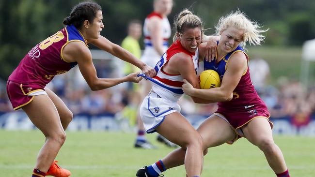 Two Lions swarm on Bulldog Angelica Gogos. Pic: AAP