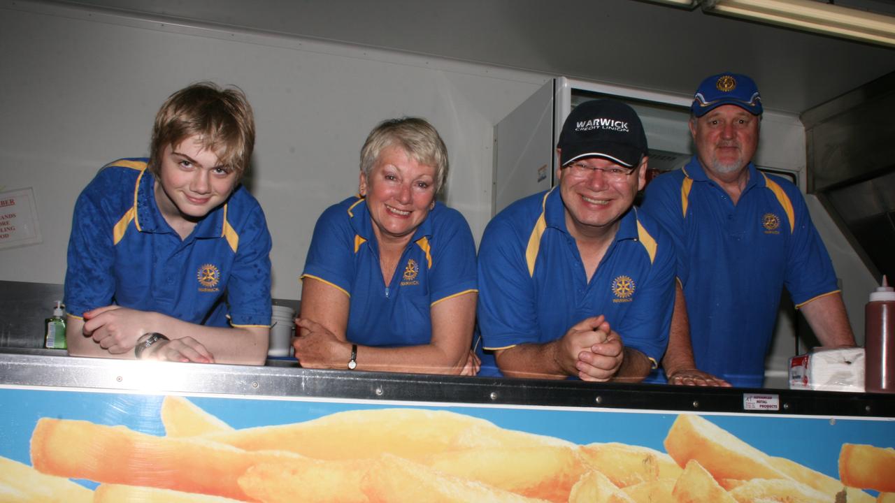 <p>Rotary members Peter von Stieglitz, Yve Stocks, Lewis von Stieglitz and Geoff Sexton man the chip van at the Warwick Rodeo Mardi Gras. Photo Deanna Millard / Daily News</p>