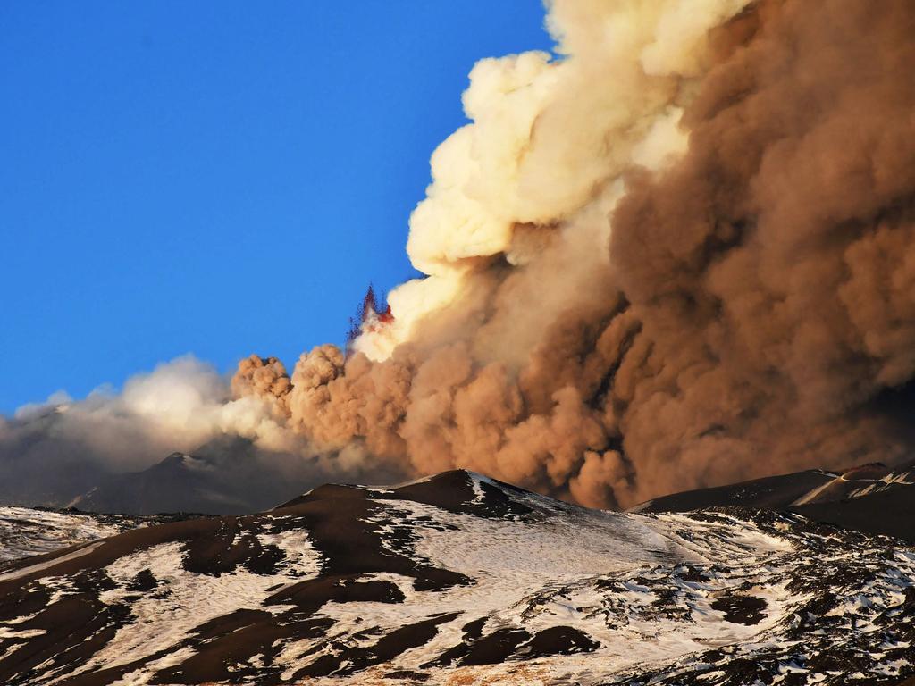 Mt Etna eruption Stunning photos of Italy’s volcanic explosion
