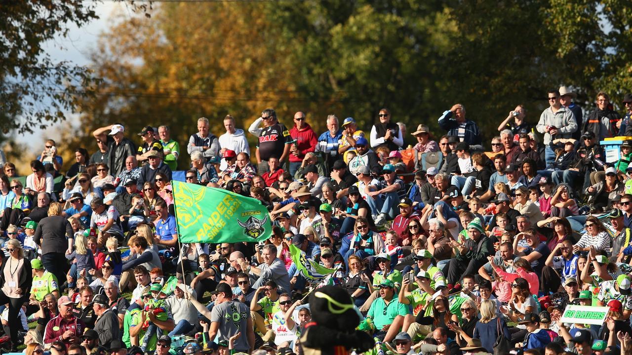 The crowd watch on during the round nine NRL match between the Penrith Panthers and the Canberra Raiders at Carrington Park, Bathurst, on April 30, 2016. (Photo by Mark Kolbe/Getty Images)