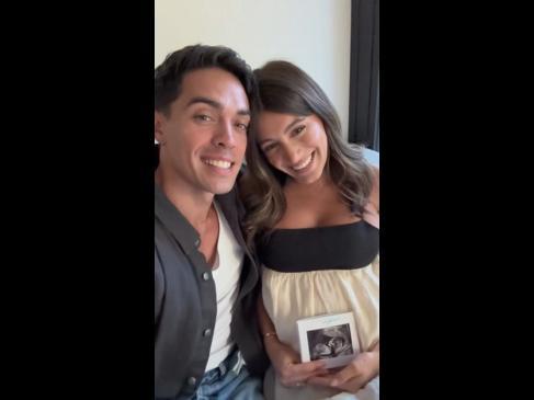 John 'Purple Wiggle' Pearce and wife Jessie are pregnant