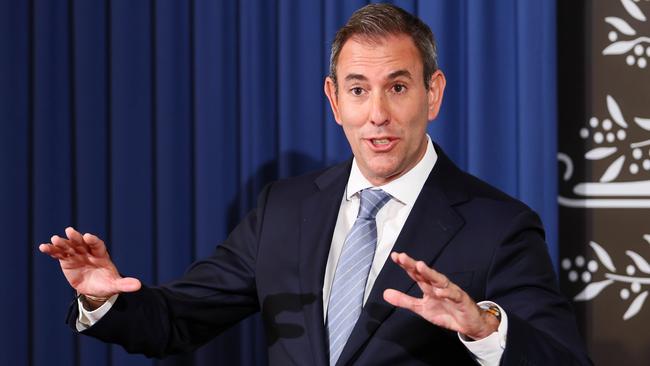 BRISBANE, AUSTRALIA - NewsWire Photos APRIL 28, 2025: Treasurer Jim Chalmers during a press conference in Brisbane. Picture: NewsWire/Tertius Pickard