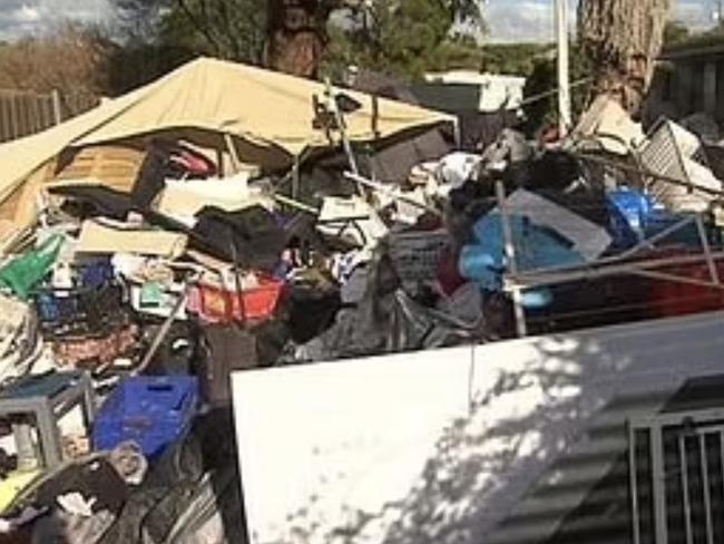 Adelaide neighbour hoarding feud blows up as council issues June deadline for clean up