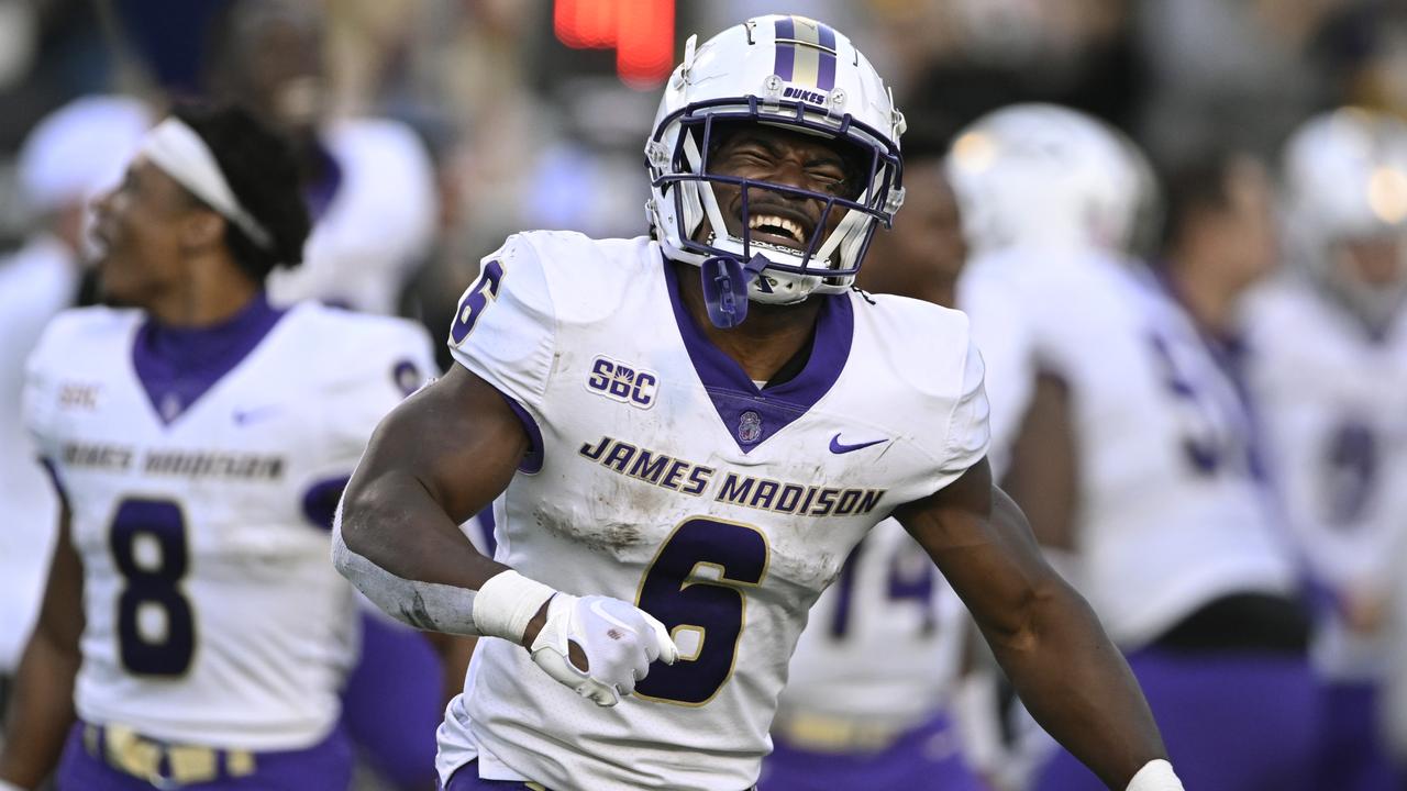 Kaelon Black #6 of the James Madison Dukes celebrates in the last few seconds of the fourth quarter against Appalachian State Mountaineers at Kidd Brewer Stadium on September 24, 2022 in Boone, North Carolina. (Photo by Eakin Howard/Getty Images)