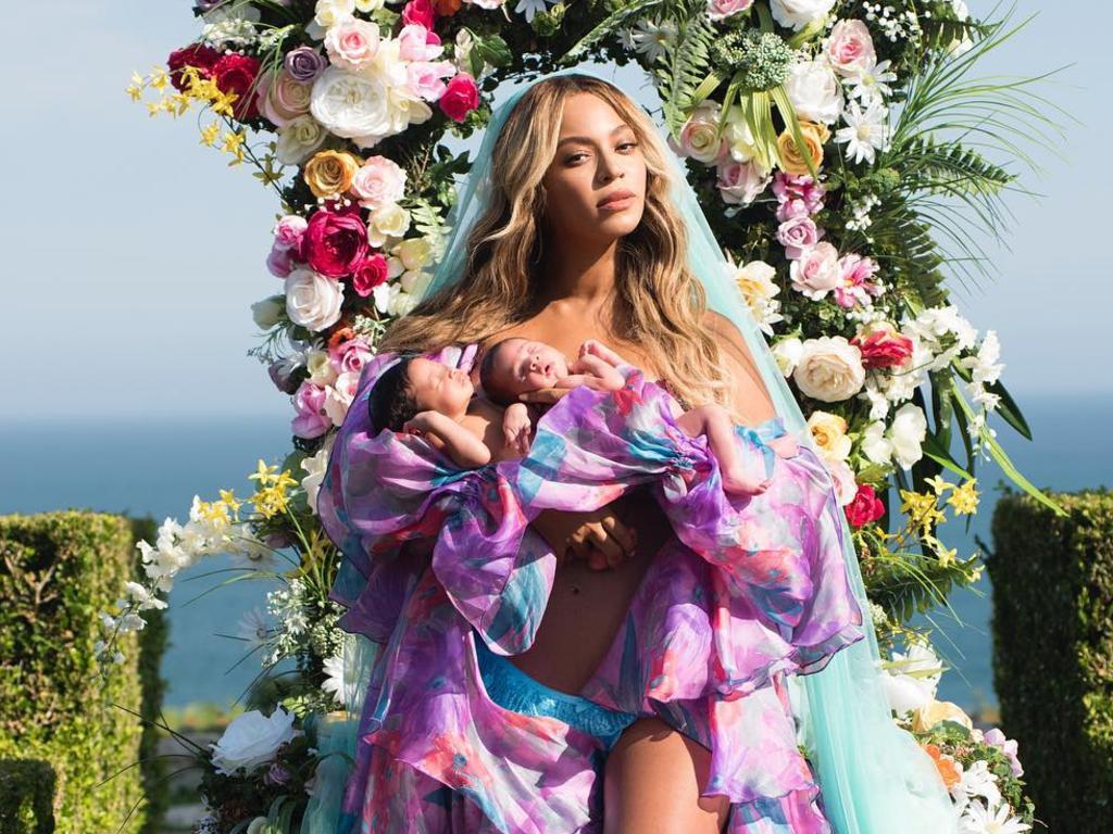 Beyonce with her twins, Rumi and Sir, when they were babies.