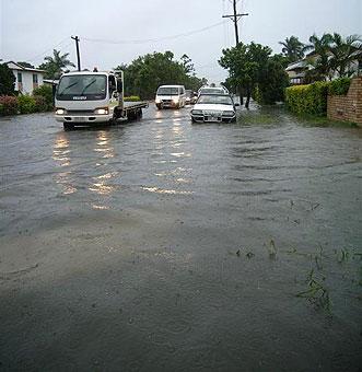 Roundabout of Kippen and Juliet Streets in South Mackay from 8am till about midday, when the waters started to subside. Photo: Contributed by Colleena and Ric Gaynor