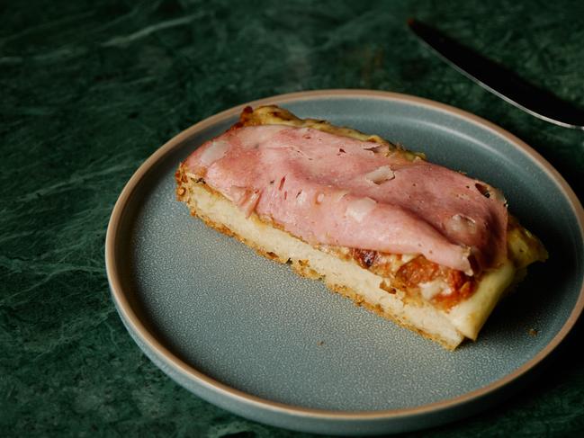 Scfone is not a Sicilian pizza, as has been suggested. Picture: Kristoffer Paulsen.