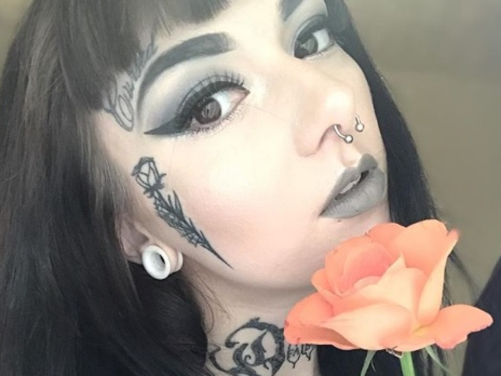 Woman Tattoos Her Face To Avoid Getting A ‘normal Job Photo The