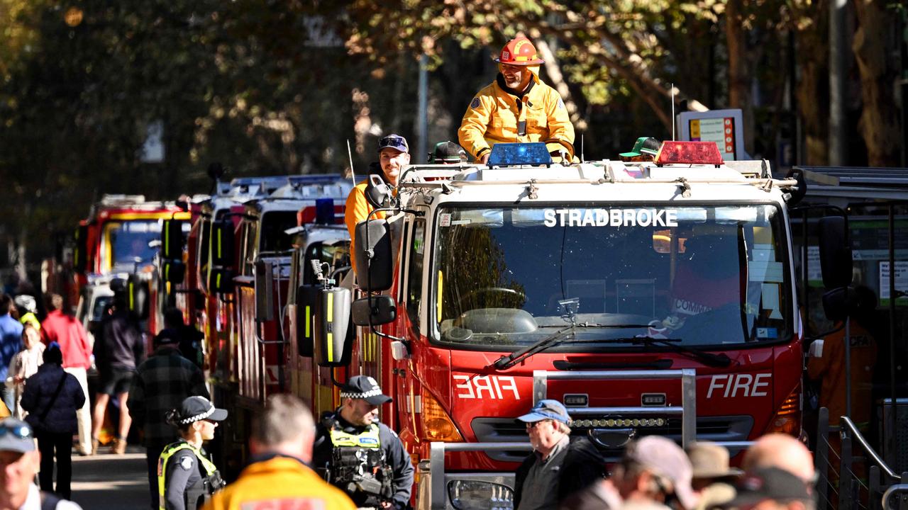 Fireys, farmers descend on parliament, union boss accuses govt of cancelling V/Line trains