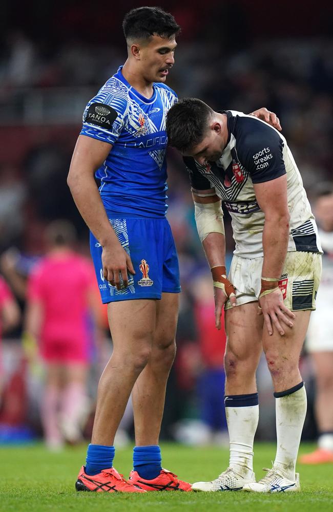 Samoa's Joseph Suaali'i consoles England's Victor Radley after the Rugby League World Cup semi-final. Picture: Getty Images