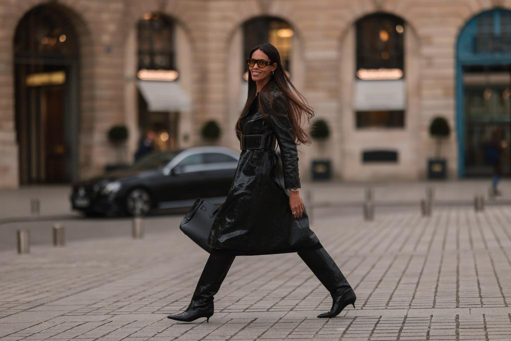 15 Rainy Day Outfits That Are Practical and Stylish