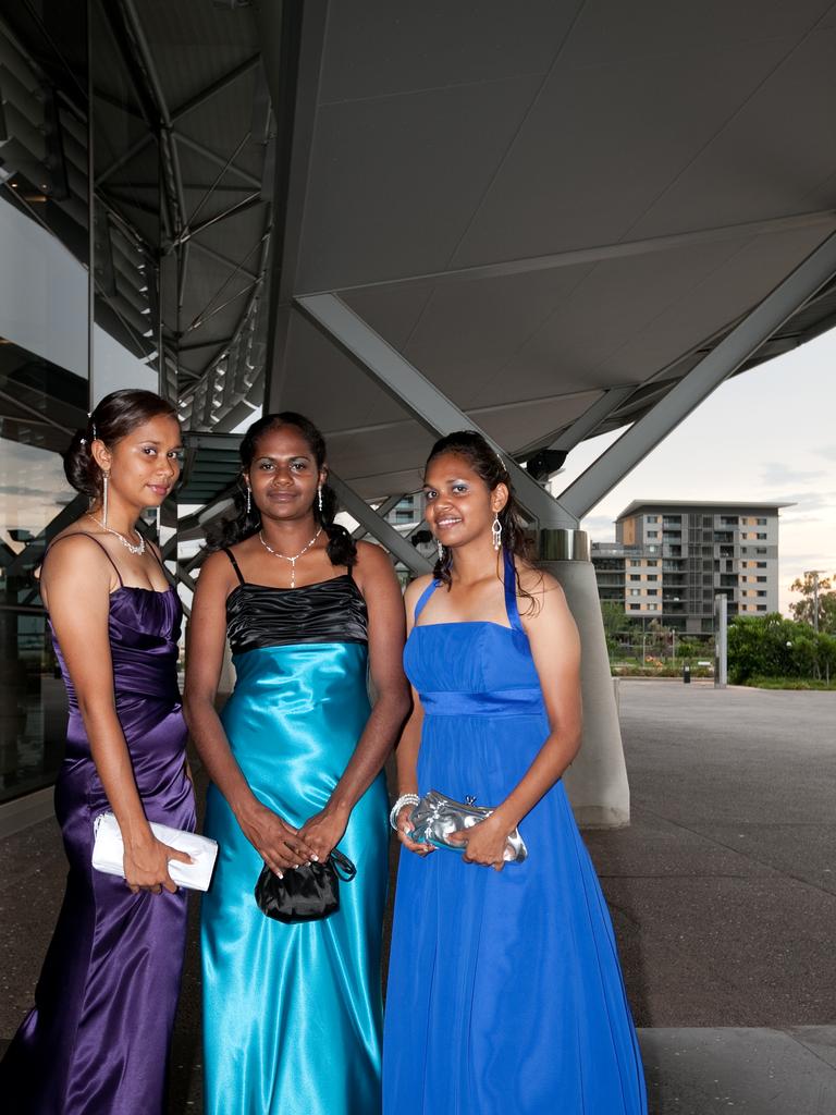 Jillian Walley , Janet Farrell and Alisha McDonal at the 2009 Kormilda College formal. Picture: NT NEWS