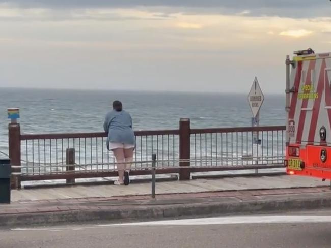 A search continues an 11-year-old boy has been swept out into the ocean on the NSW Central Coast. picture 9 News