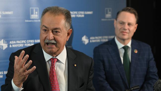 Andrew Liveris and Brisbane Lord Mayor Adrian Schrinner. Picture: Lyndon Mechielsen