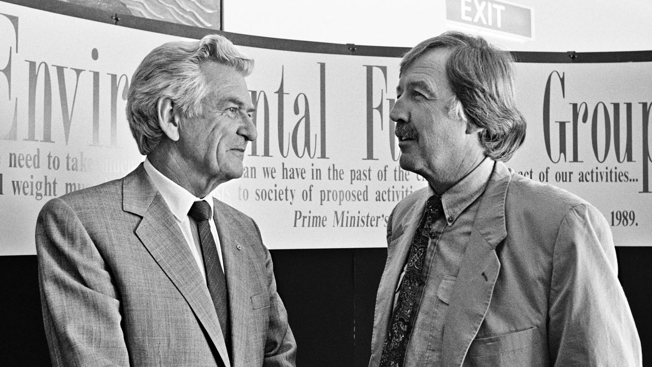 Prime Minister Bob Hawke and journalist George Negus at the launch of the Environmental Futures Group, March 1991. Picture: National Archives of Australia