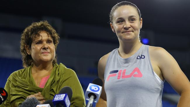 MELBOURNE, AUSTRALIA - JANUARY 18: Evonne Goolagong Cawley and Ash Barty during day three of the 2023 Australian Open at Melbourne Park on January 18, 2023 in Melbourne, Australia. (Photo by Kim Landy/Getty Images)