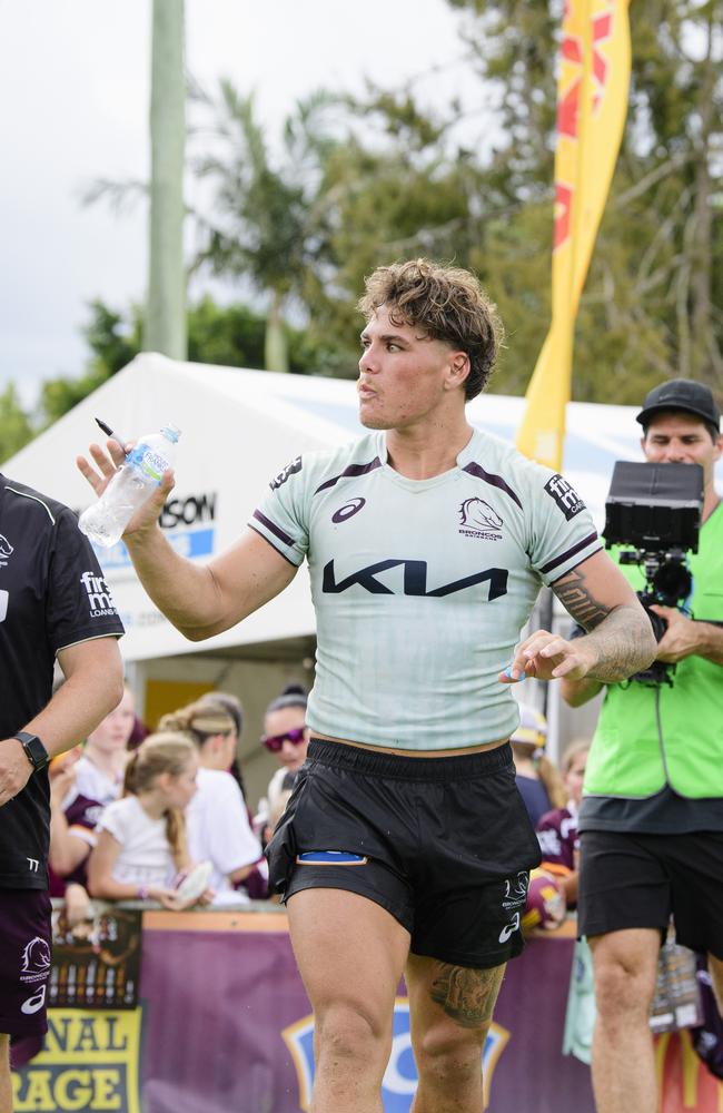 Reece Walsh waves to the crowd at the Brisbane Broncos Captain's Run and Toowoomba Fan Day at Toowoomba Sports Ground, Saturday, February 15, 2025. Picture: Kevin Farmer