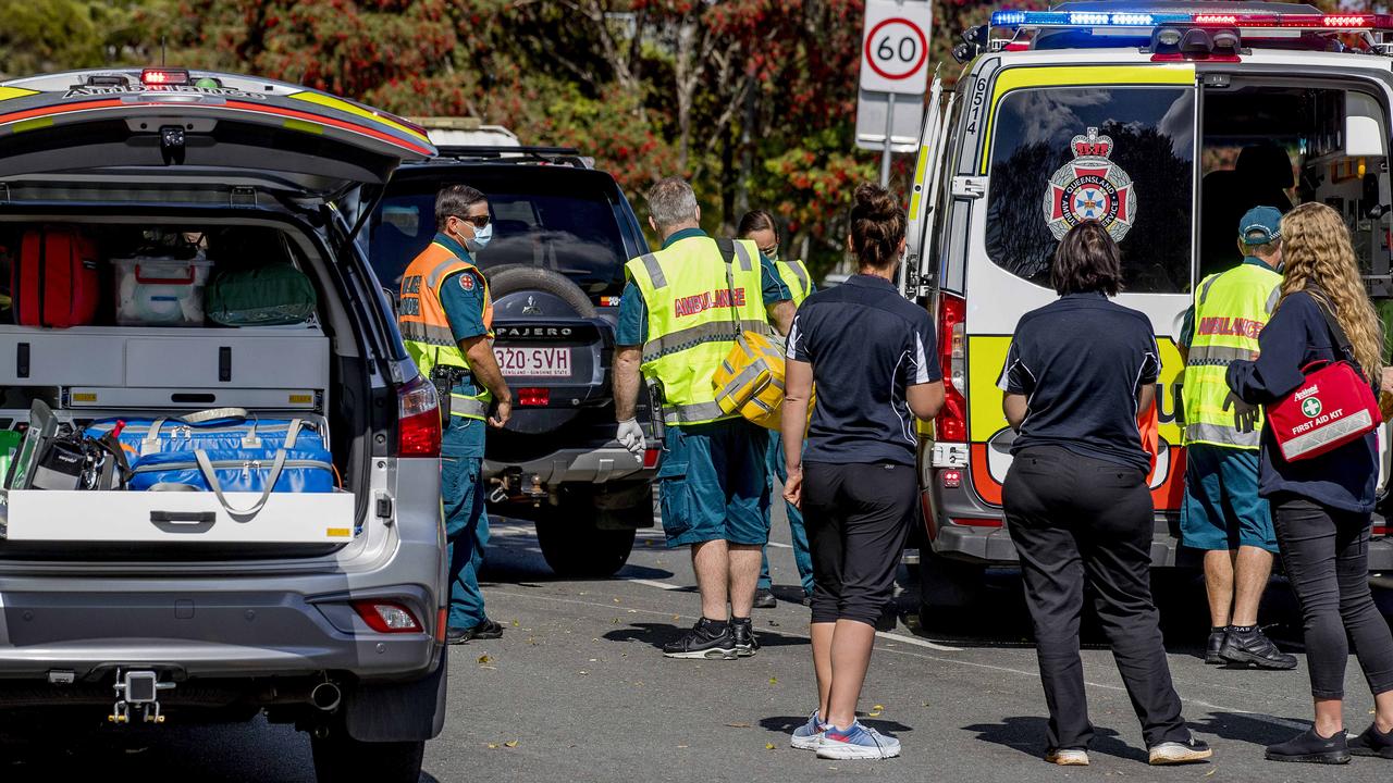 Teenager hit by car outside Elanora State High School | Daily Telegraph