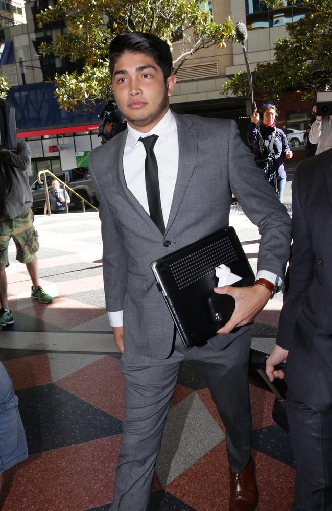 Pap photographer Liam Mendes entering Downing centre court today. Picture: Chris Murphy