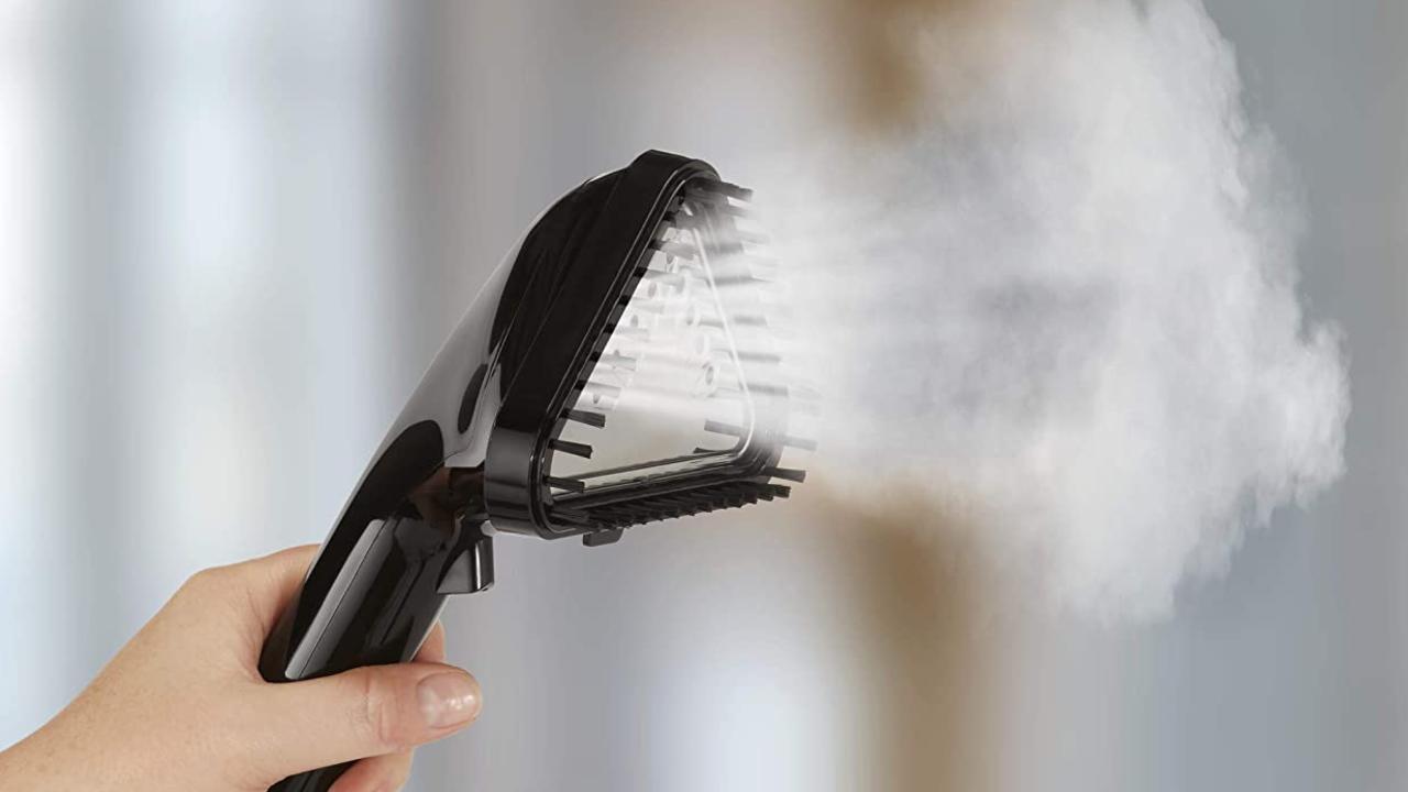 Time-saving steamer that ‘irons’ in seconds