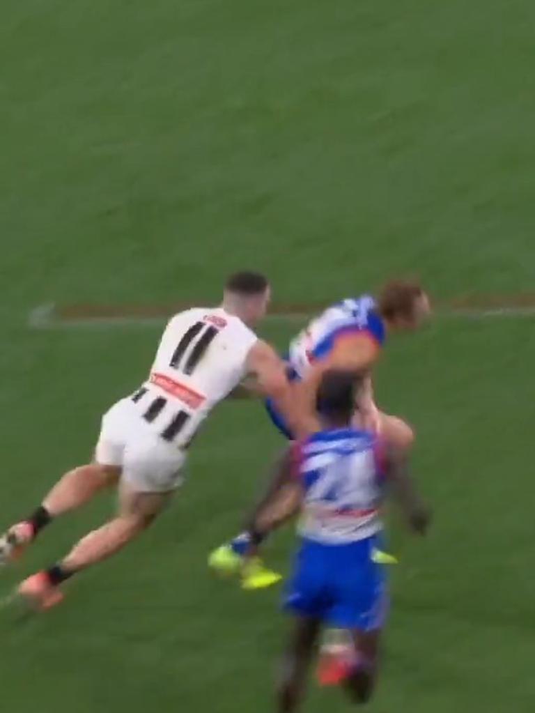 Bailey Dale was pinged for insufficient intent. Photo: Fox Sports.