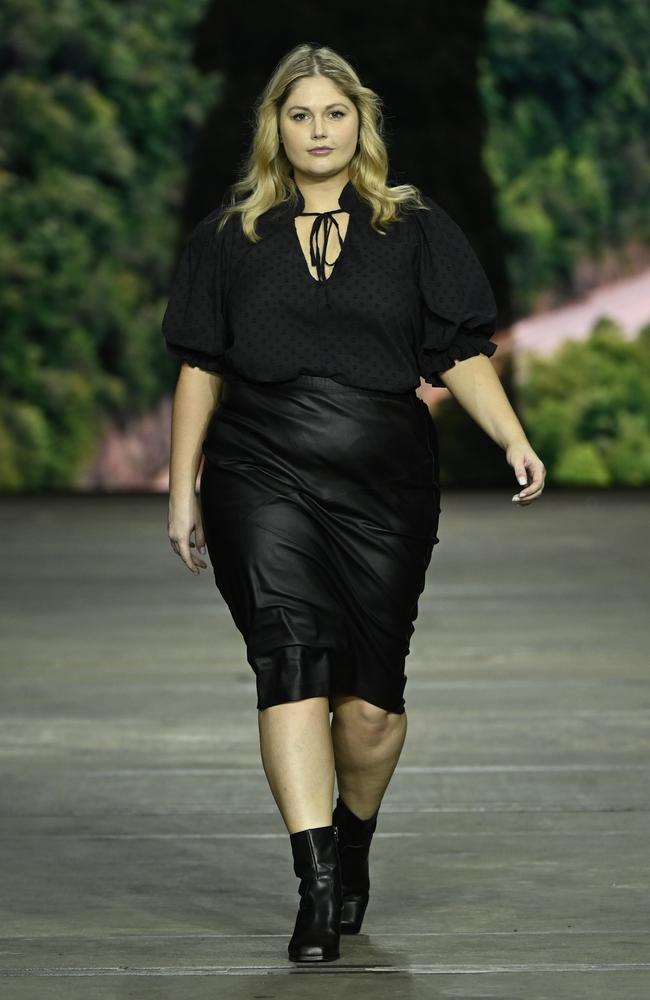 Australian Fashion Week apresenta seu primeiro desfile plus size