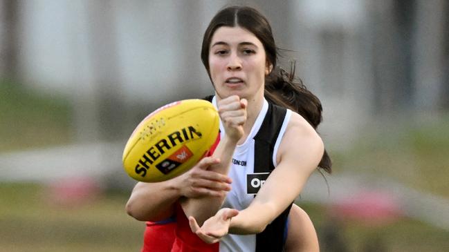 MELBOURNE, AUSTRALIA - AUGUST 12: Georgia Patrikios of the Saints handpasses the ball during the AFLW Practice Match between the St Kilda Saints and the Brisbane Lions at RSEA Park on August 12, 2022 in Melbourne, Australia. (Photo by Morgan Hancock/AFL Photos/via Getty Images)